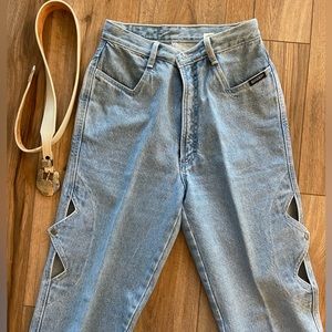 Rockies - Rocky Mountain Jeans with Chambers belt & Spindle River Crop Shirt